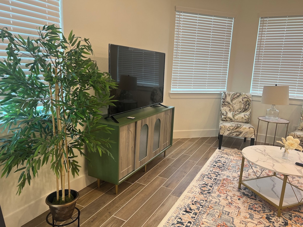 The Clement Chateau - Brand New Home, Billede 11