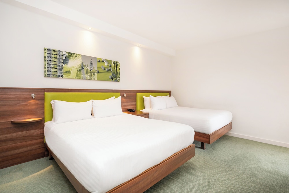 Room, 2 Queen Beds photo 2