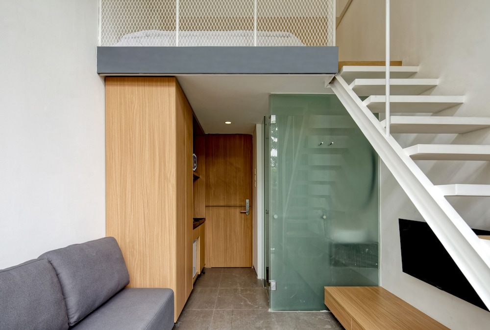 Superior Room, 1 Queen Bed, Non Smoking, Mezzanine