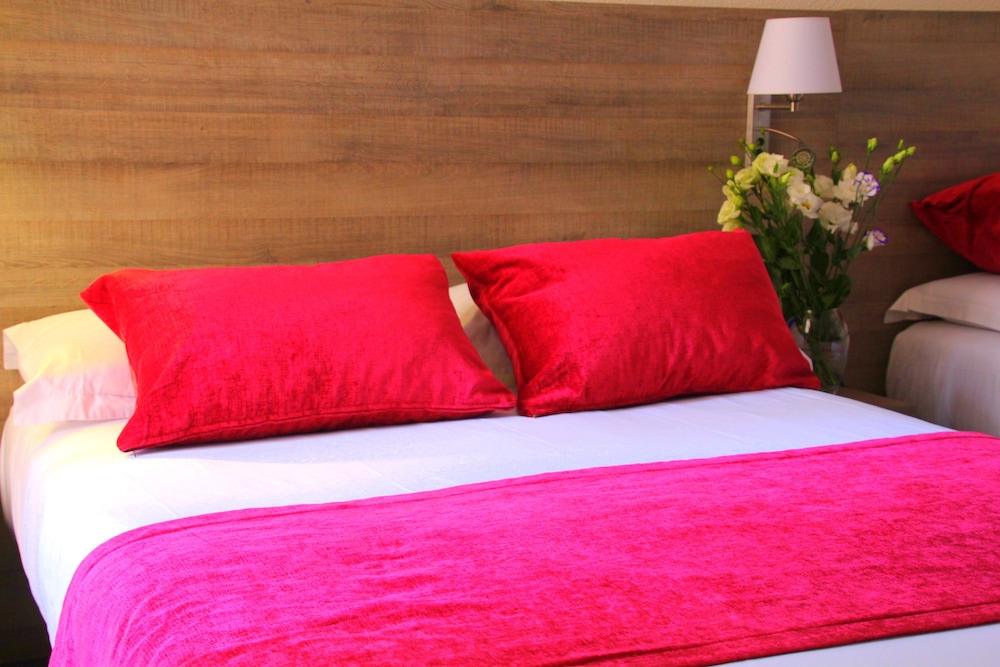 Triple Room - Photo 11