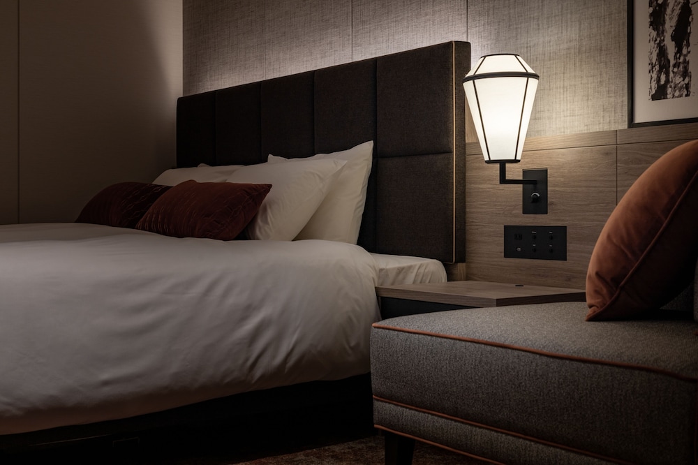 King Bed Room - Photo 3