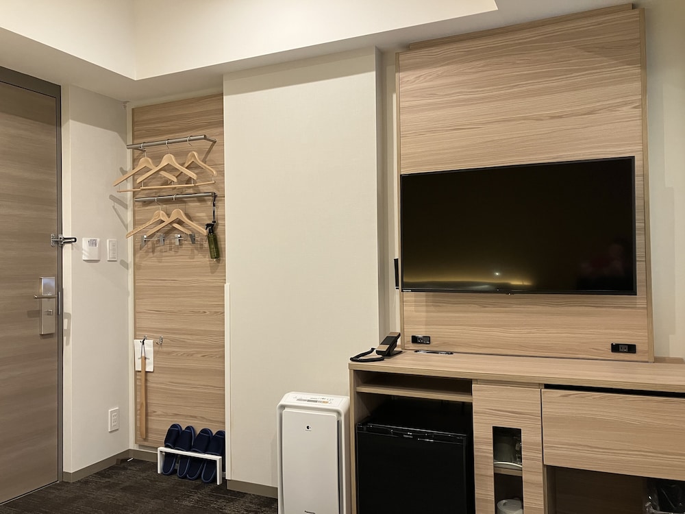 Double Room, Shower Only (No Bathtub), Non Smoking photo 3