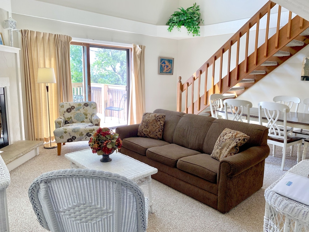 Deluxe Condo