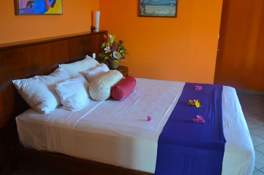 Deluxe Room, 3 Bedrooms photo 3