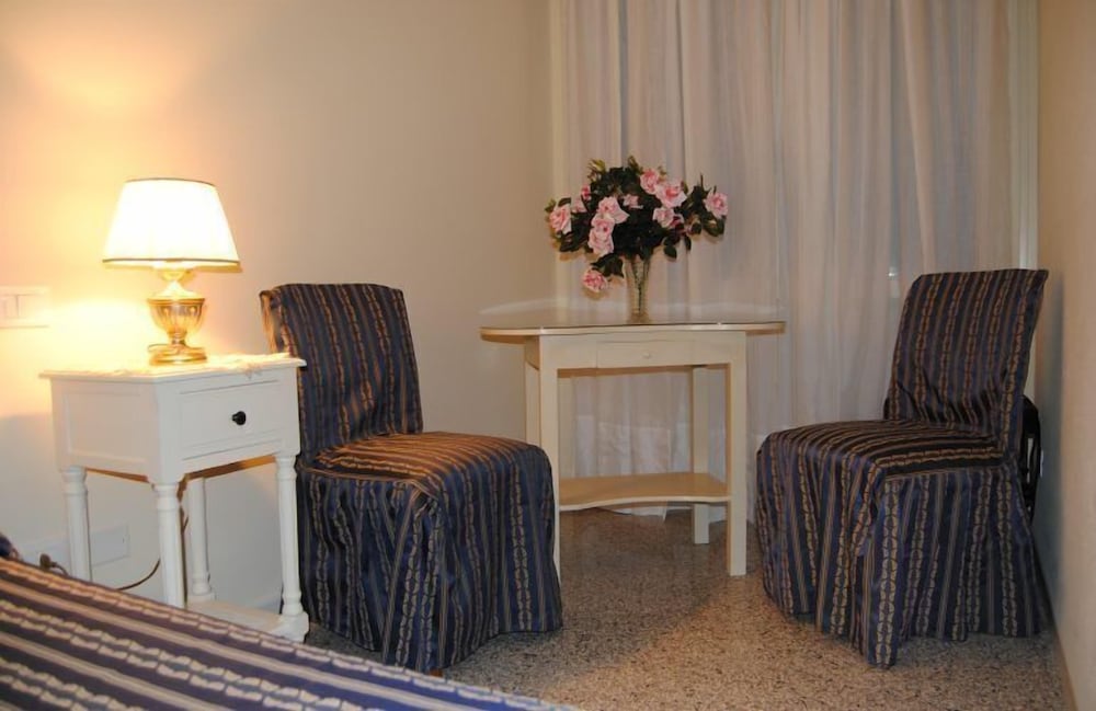 Superior Double or Twin Room, 1 Queen Bed, Non Smoking, Garden View photo 3