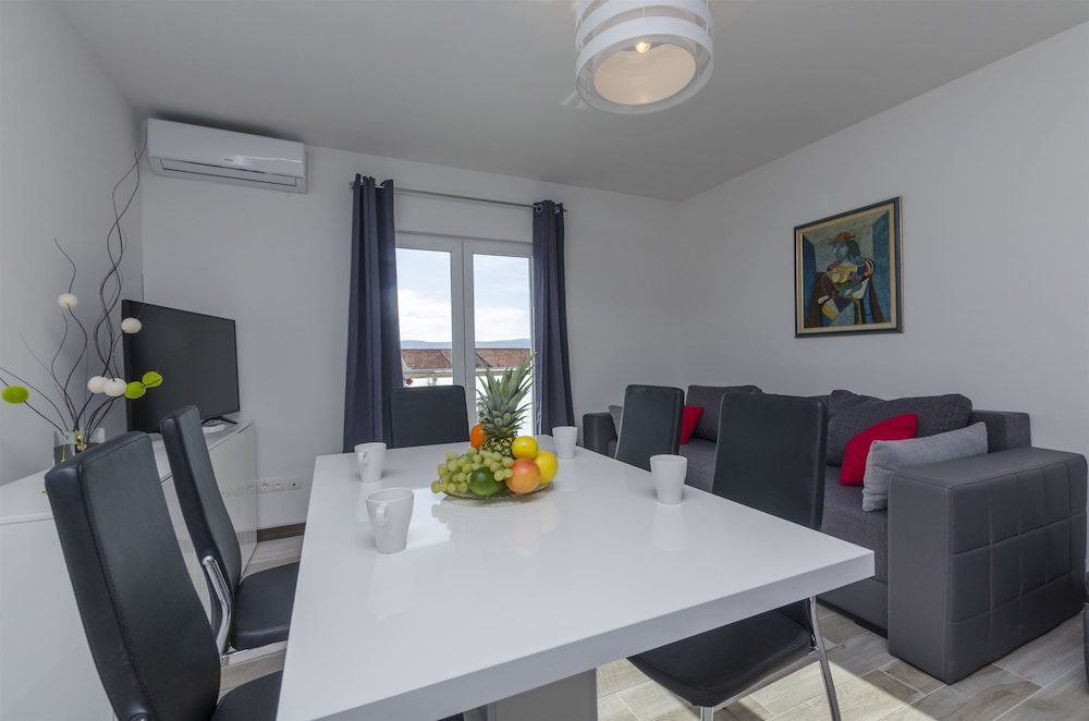 Apartment (A3) photo 3