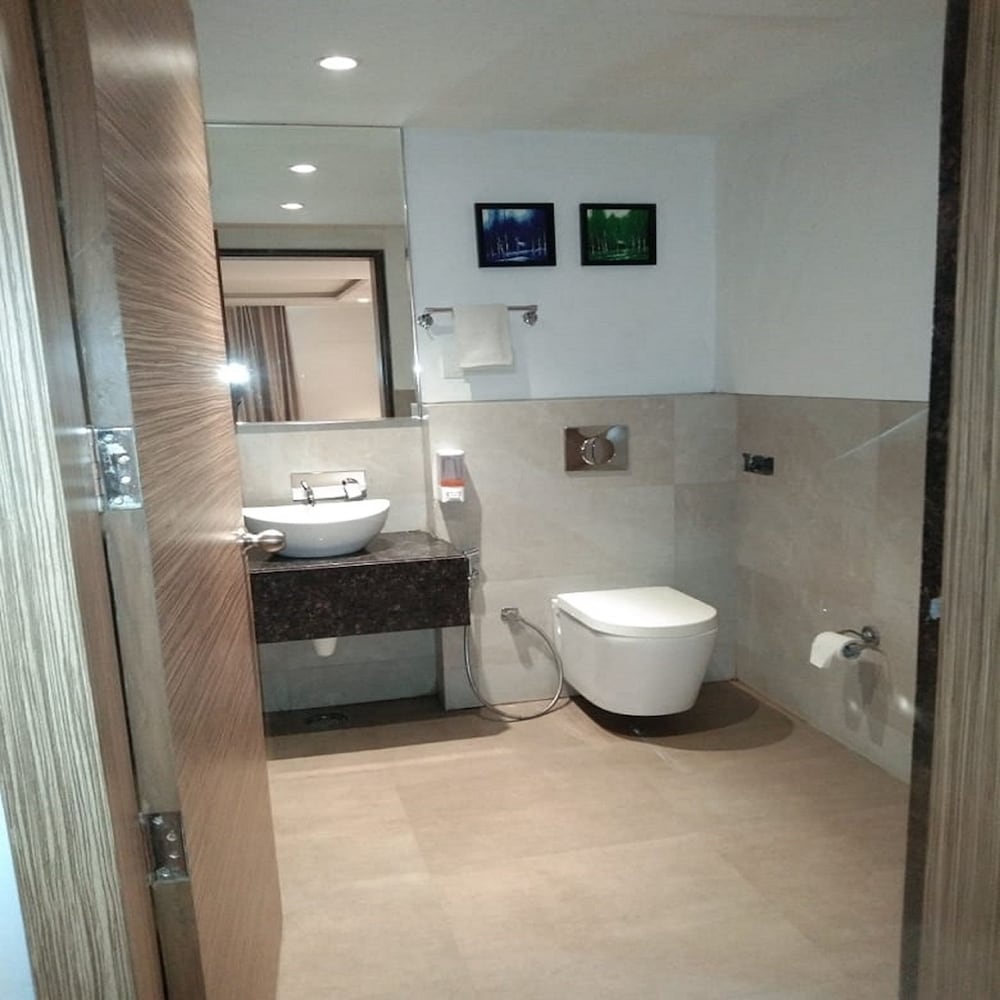 Deluxe Double Room photo 2