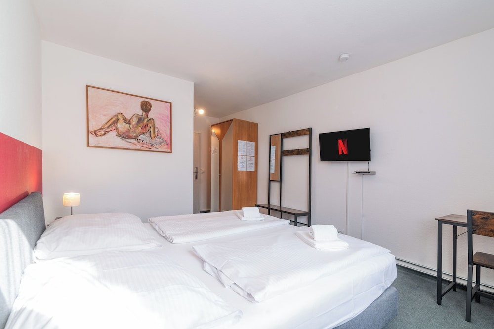 Basic Double Room photo 3