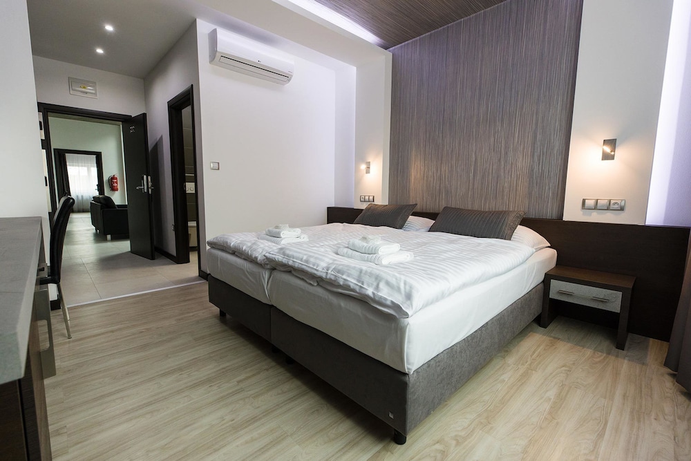 Grand Double or Twin Room photo 1