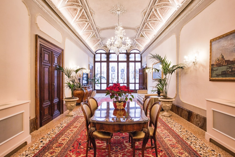 Royal Suite