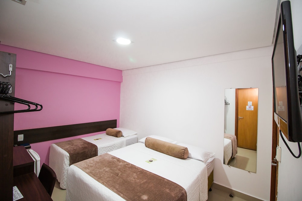 Standard Twin Room photo 2
