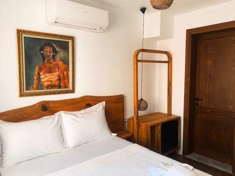 Standard Room, Courtyard View photo 3