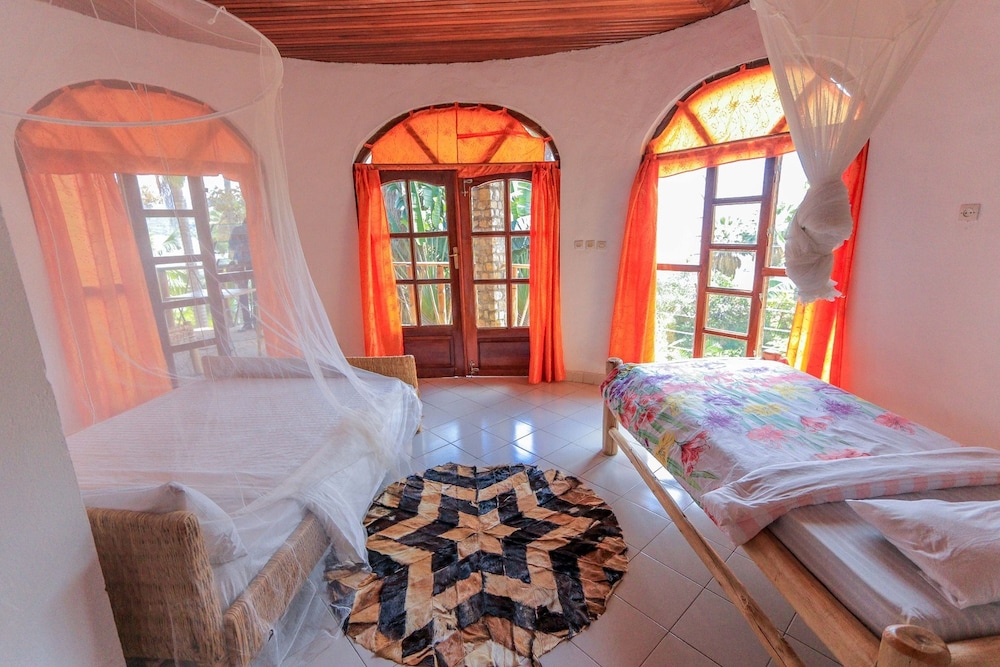Deluxe Bungalow, 2 Bedrooms, Lake View photo 1