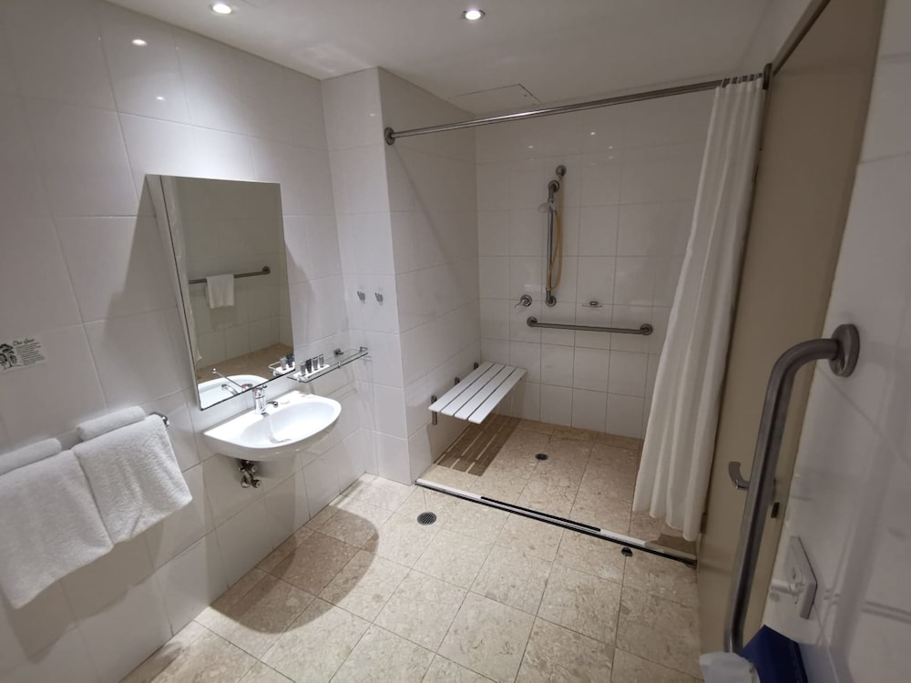 Accessible Room (Daily Housekeeping)