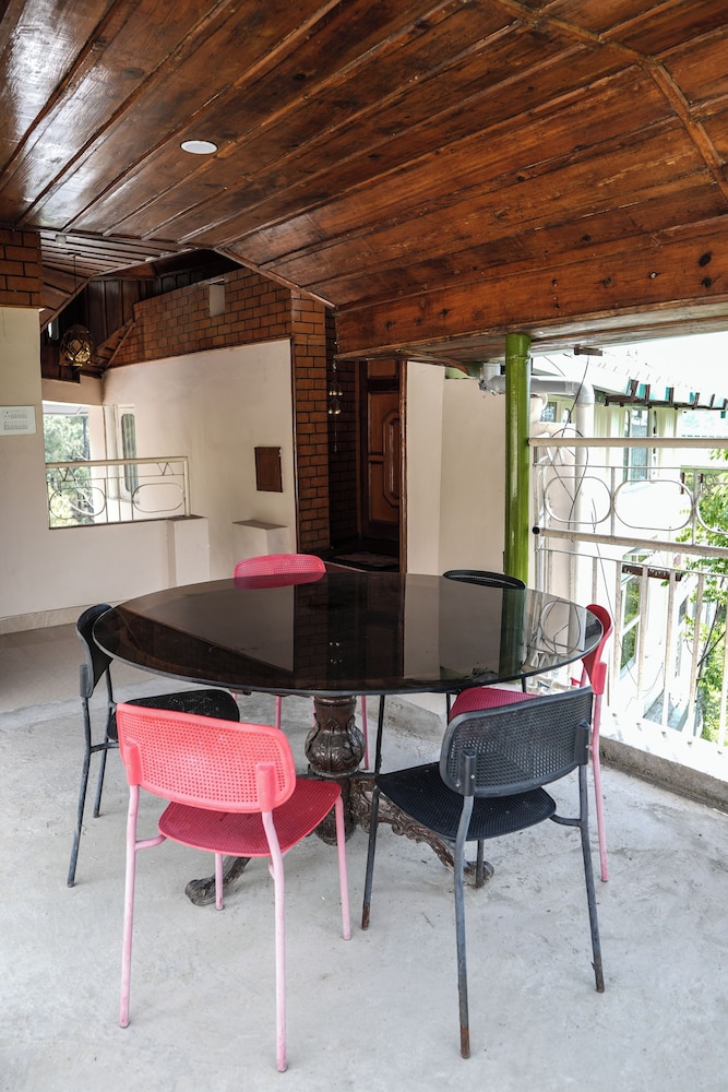 Family Room - Photo 3