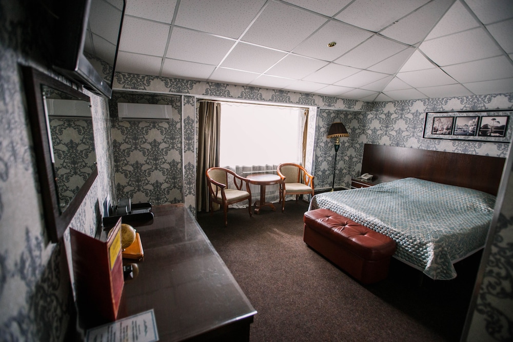 Luxury Suite