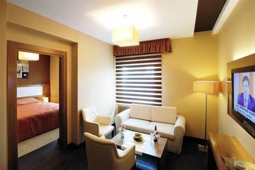 Suite photo 1