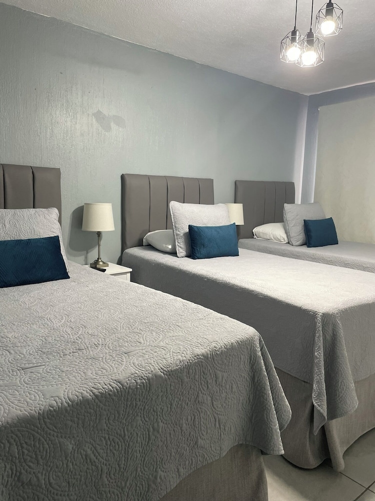 Basic Triple Room photo 2