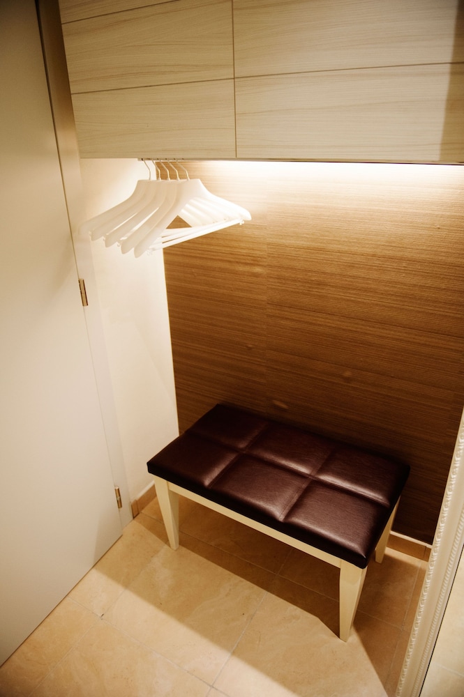Triple Room - Photo 10