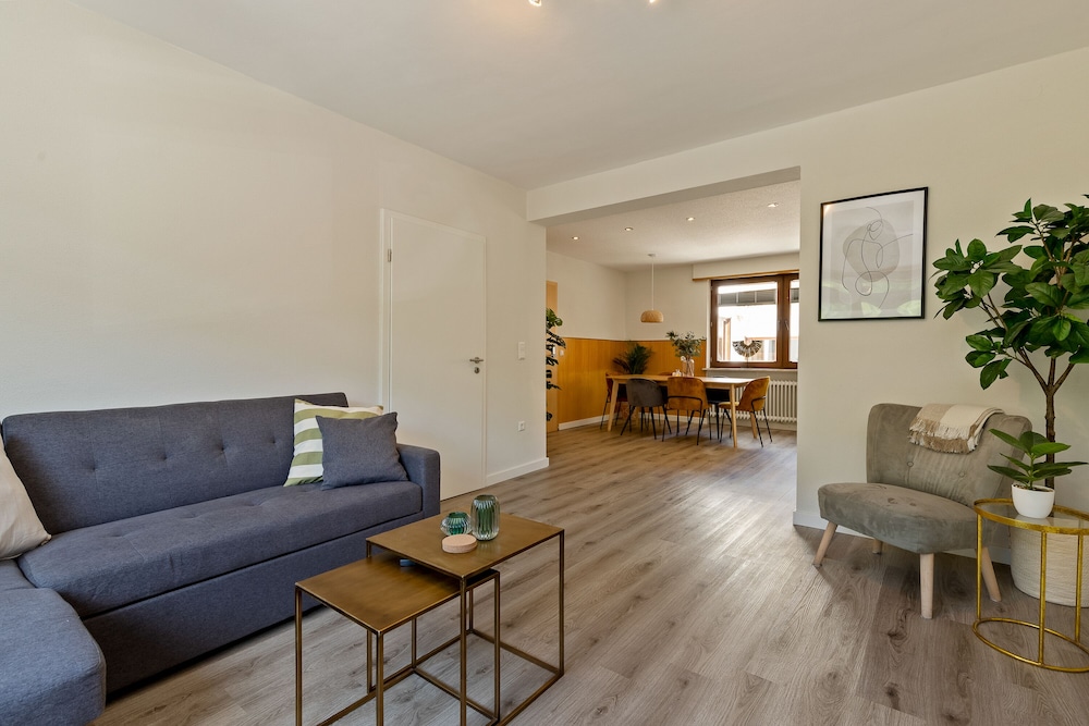 Basic Apartment photo 1