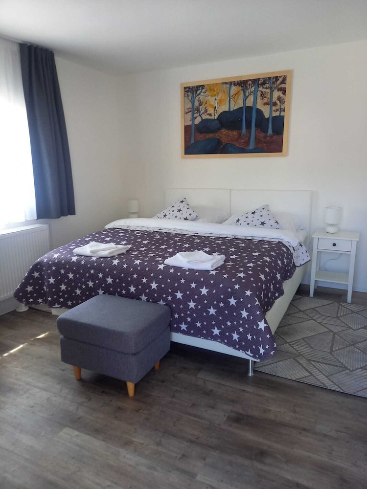 Exclusive Room, 1 Queen Bed, City View