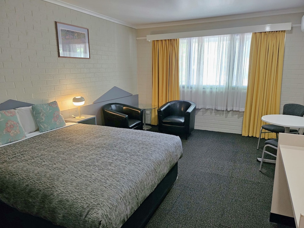 Economy Queen Room photo 1