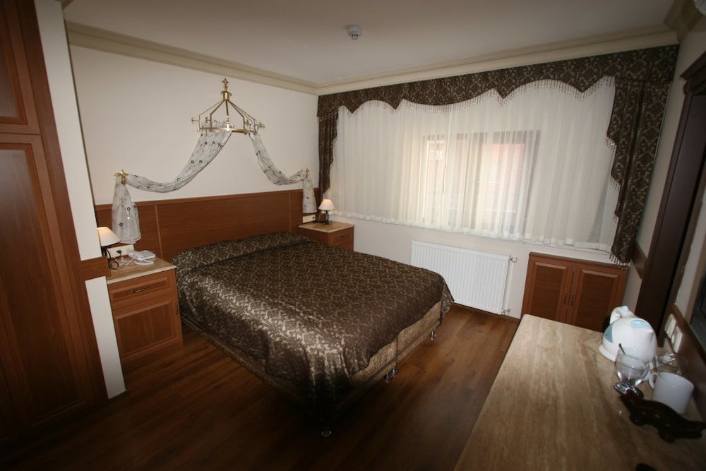Economy Double Room photo 1