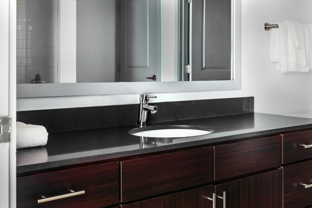 2 Bed | 2 Bath Suite
