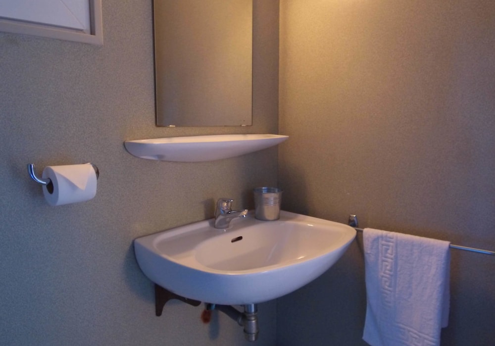 Room 2 Pax 1 Baby Accesible photo 3