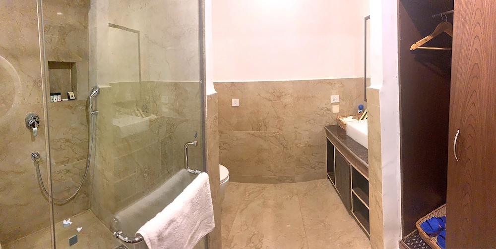 Luxury Balcony Twin Room