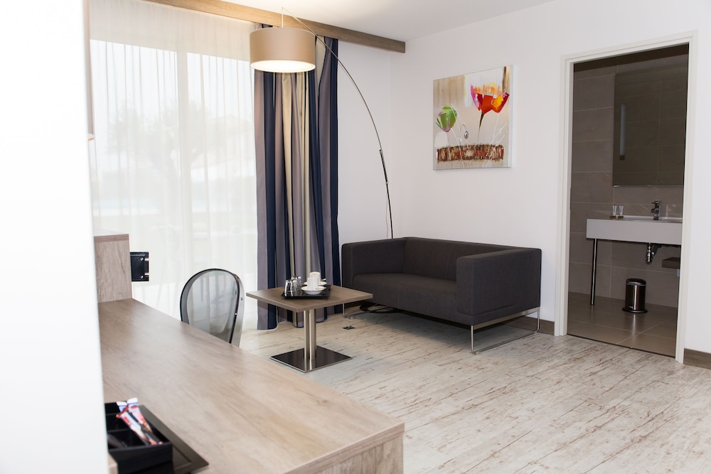 Comfort Suite - Photo 3