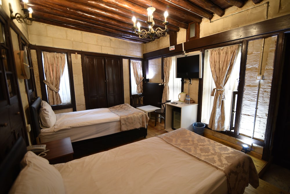Standard Twin Room, 1 Double or 2 Twin Beds photo 1