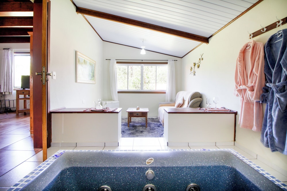 Luxury Chalet, Jetted Tub photo 2