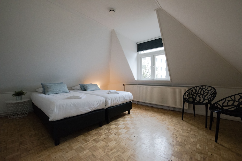 Standard Apartment, Multiple Beds, Non Smoking, Balcony photo 1