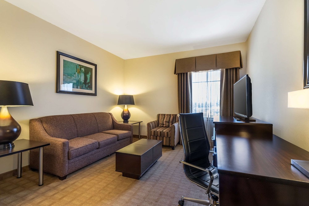 Suite, 2 Twin Beds, Non Smoking (with Sofabed)