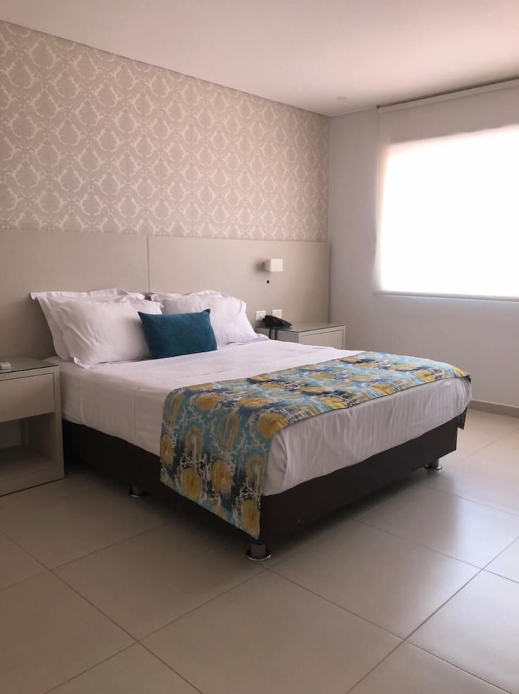 Standard Double Room - Photo 8