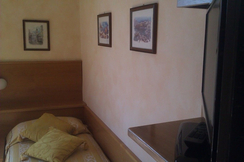 Single Room, Lake View photo 2