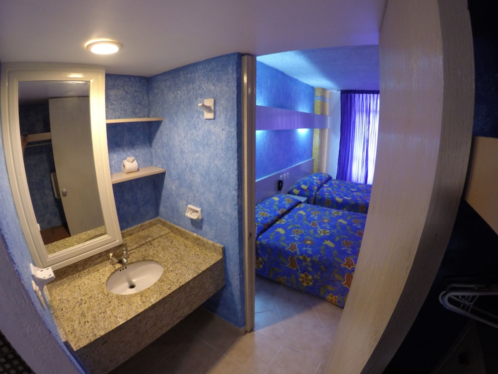 Standard Room, 2 Double Beds, Balcony photo 3