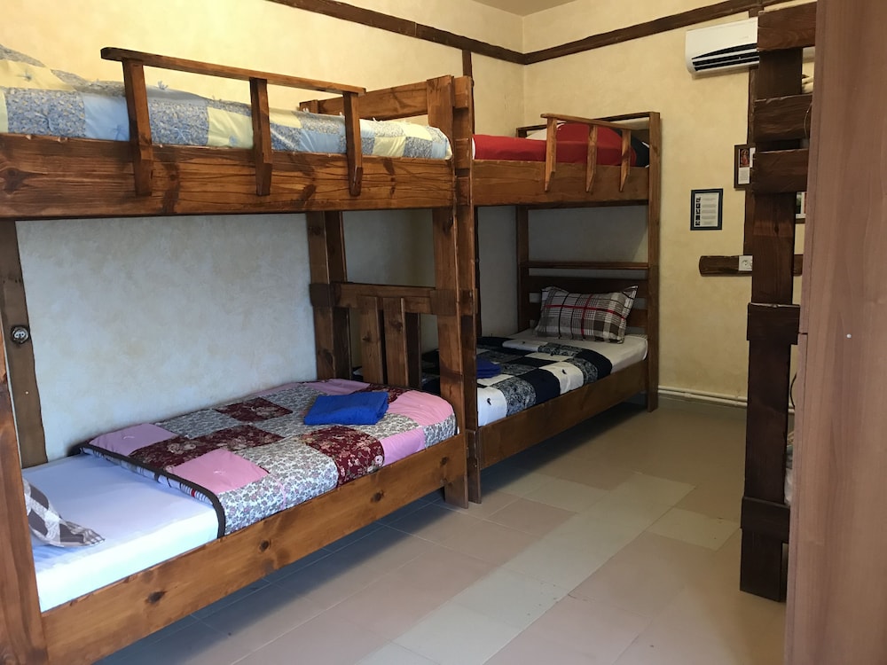Shared Dormitory, Mixed Dorm (6-Beds) photo 3