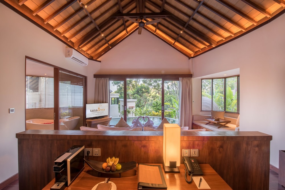 Courtyard Villa - Photo 10