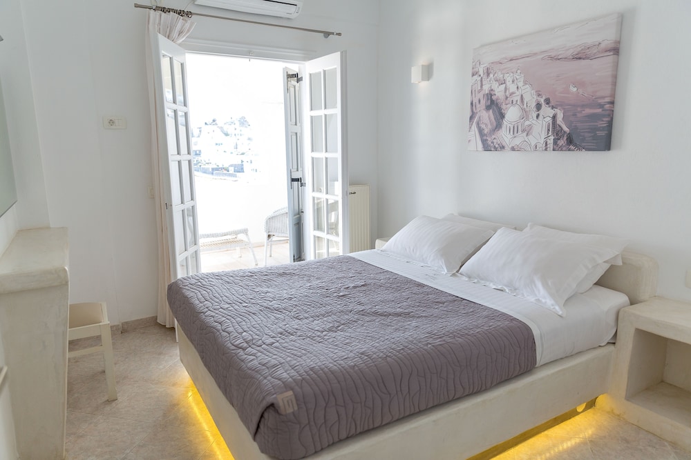Standard Apartment, 1 Bedroom, Partial Sea View (Upper Floor)