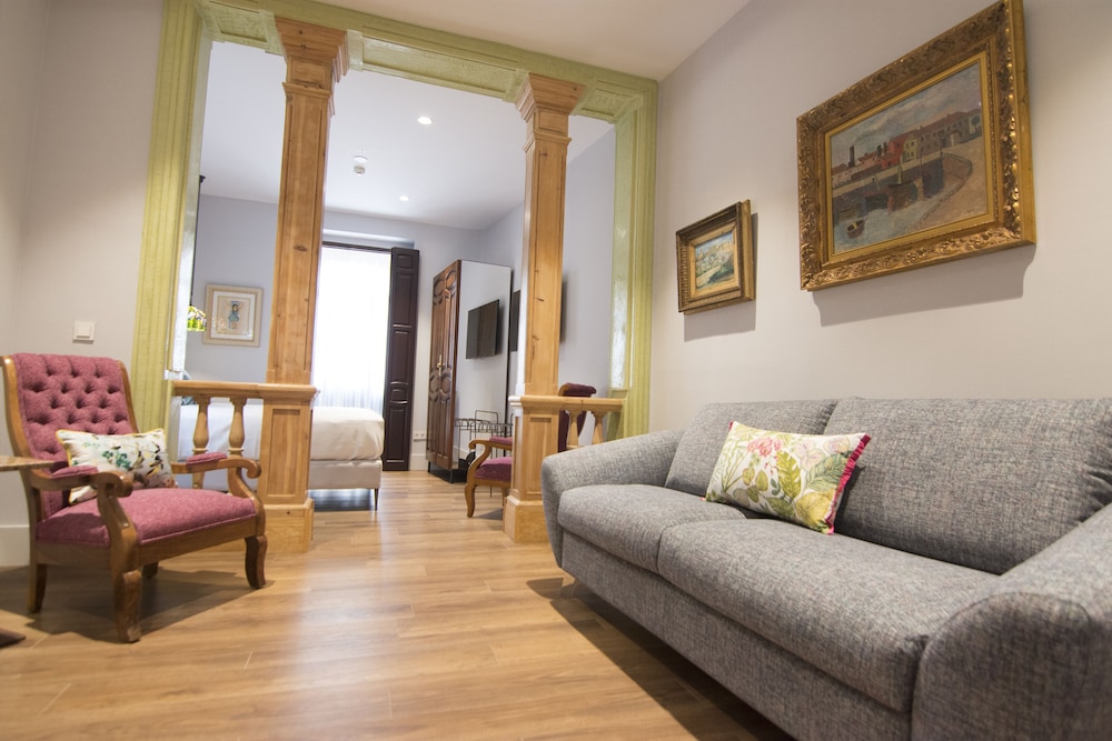 Junior Studio Suite - Photo 13