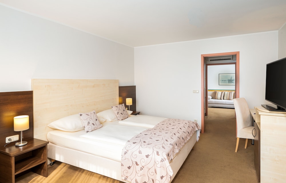 Apartment - Photo 1