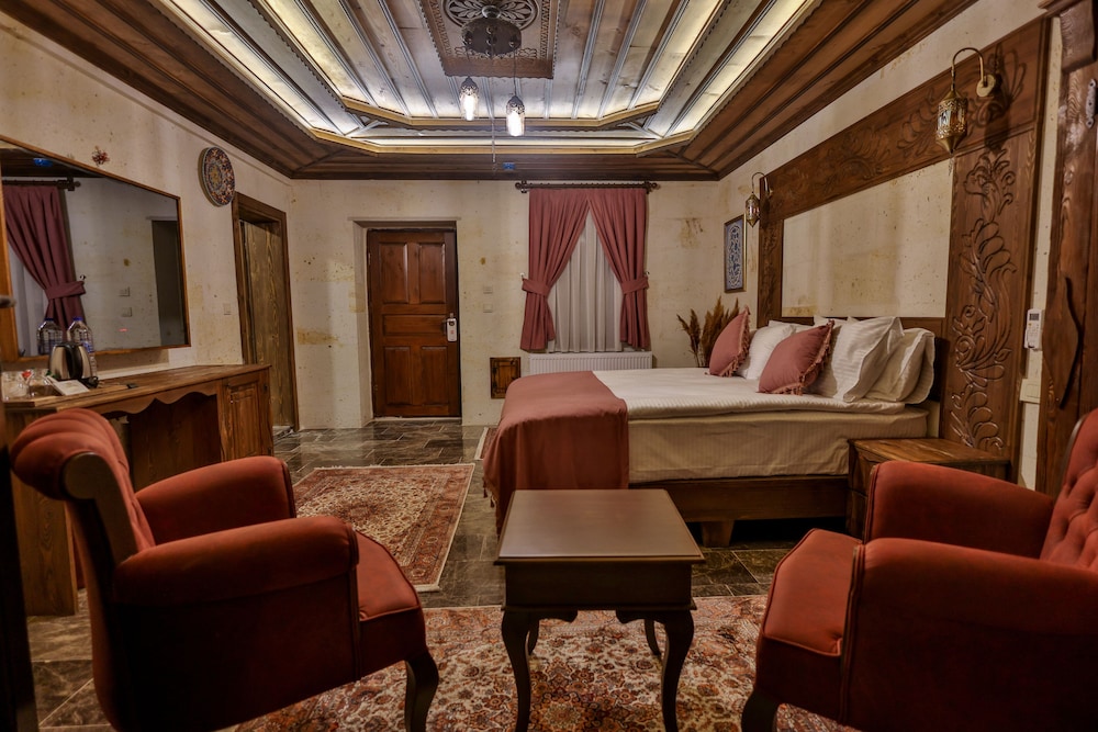 Deluxe Room (Private Garden) - Photo 11