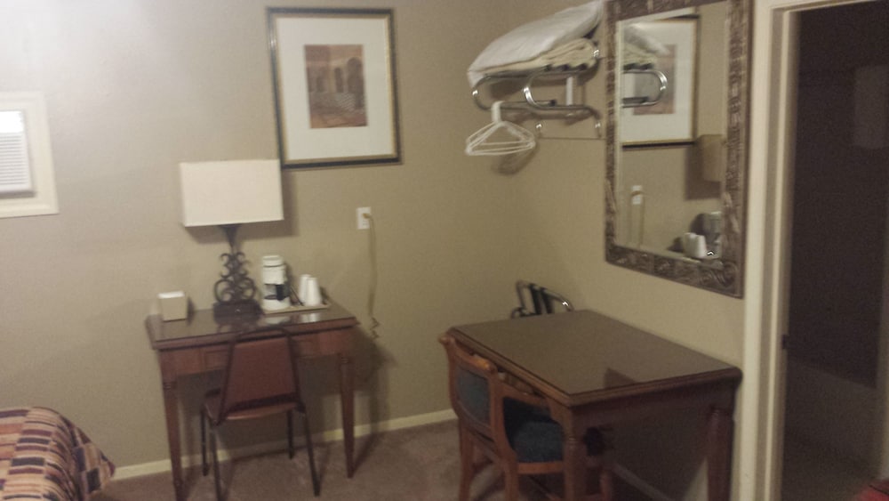 Double Room, 2 Queen Beds photo 2