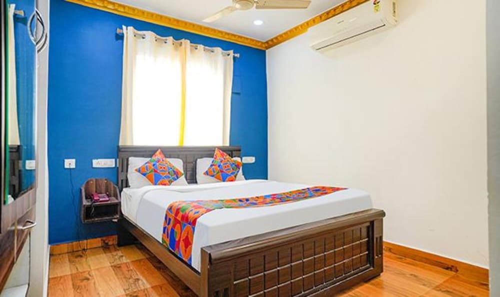 Deluxe Room - Photo 1