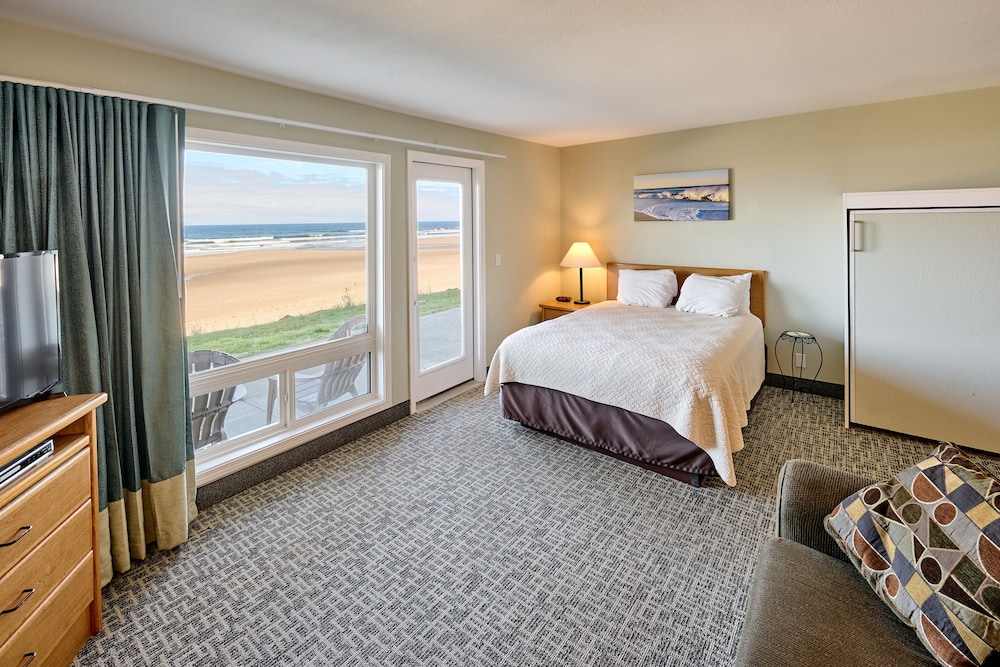 Family Room, Ocean View, Ground Floor