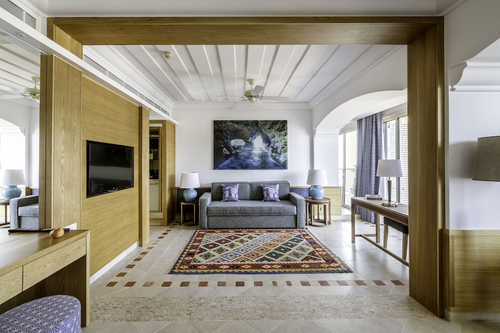 Suite Ejecutiva (Vista Interior)