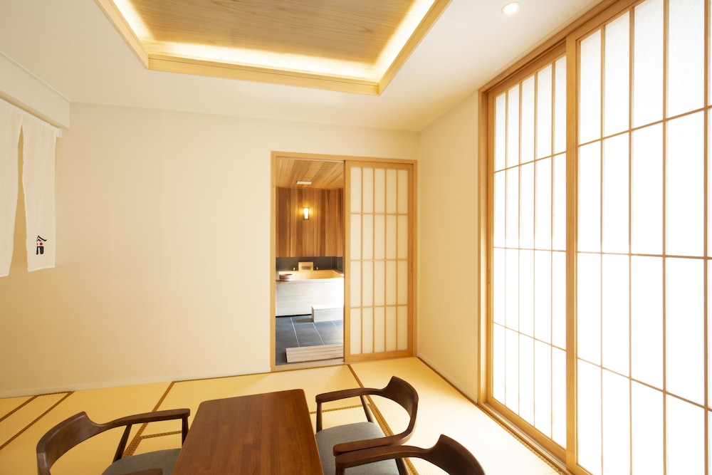 Tatami Suite Double Room - Photo 3