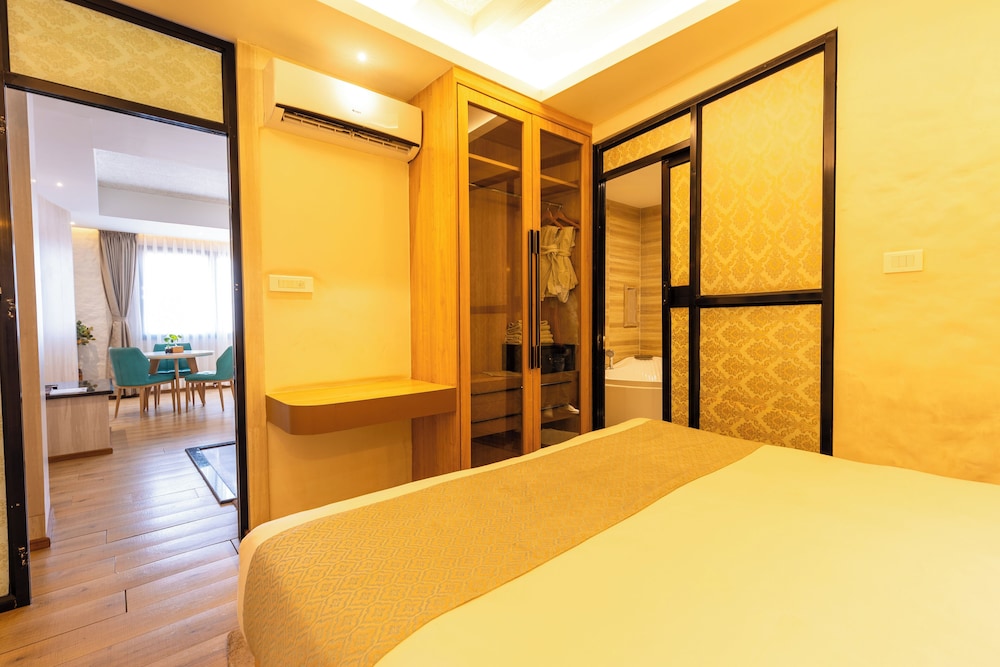 Executive Room - Photo 21